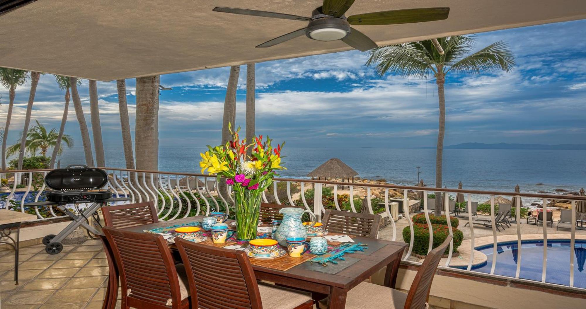 Ocean Front, 3 Bedroom, 3 Bathroom, Casa Natalia, Playa Esmeralda  Aparthotel Puerto Vallarta, Mexico